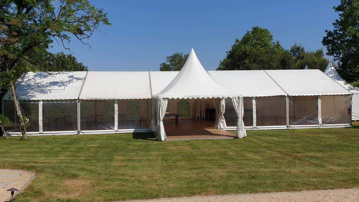 Louer un chapiteau pour votre mariage Sougé