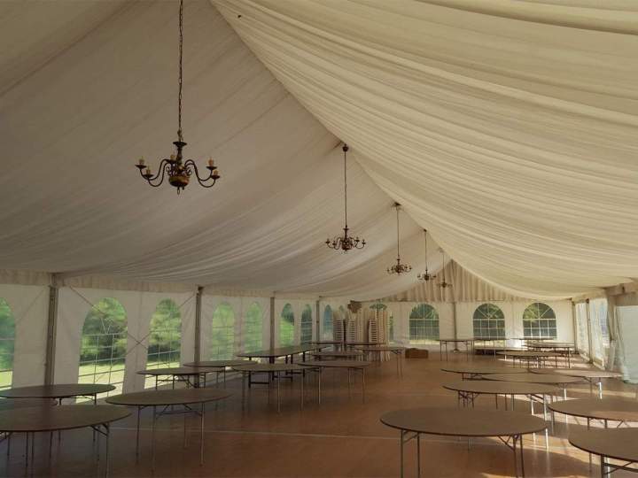 Nos tentes de réception sont très appréciées par nos nombreux clients (particuliers et collectivités).