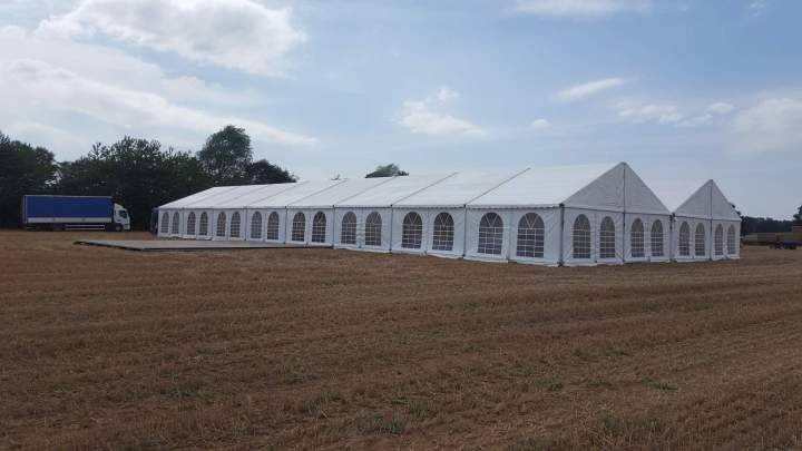 Location de chapiteaux pour mariage Sougé